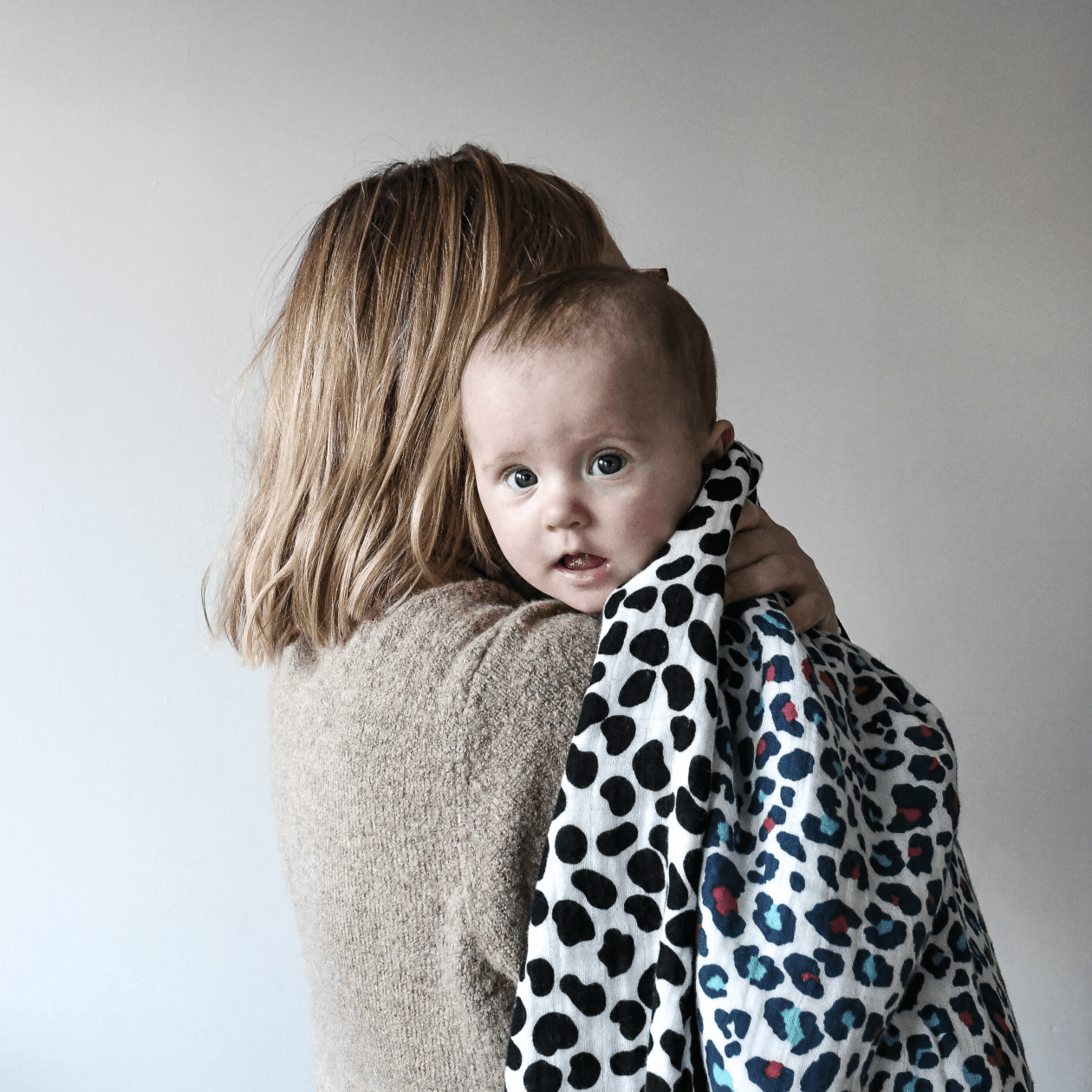 ANIMAL PRINT MUSLIN BLANKET - reversible newborn to 4 months / 5+ months - Etta Loves