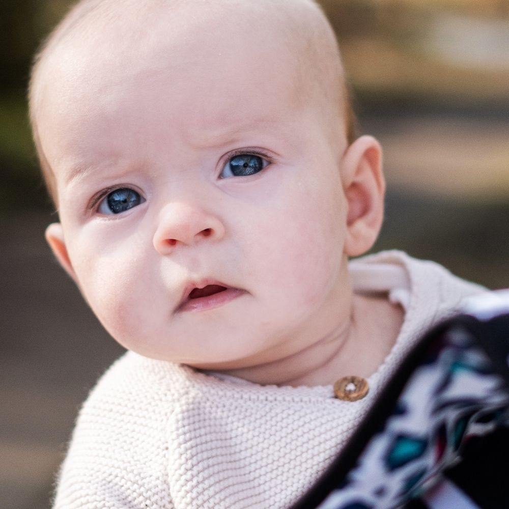 WHAT CAN BABIES ACTUALLY SEE? - Etta Loves