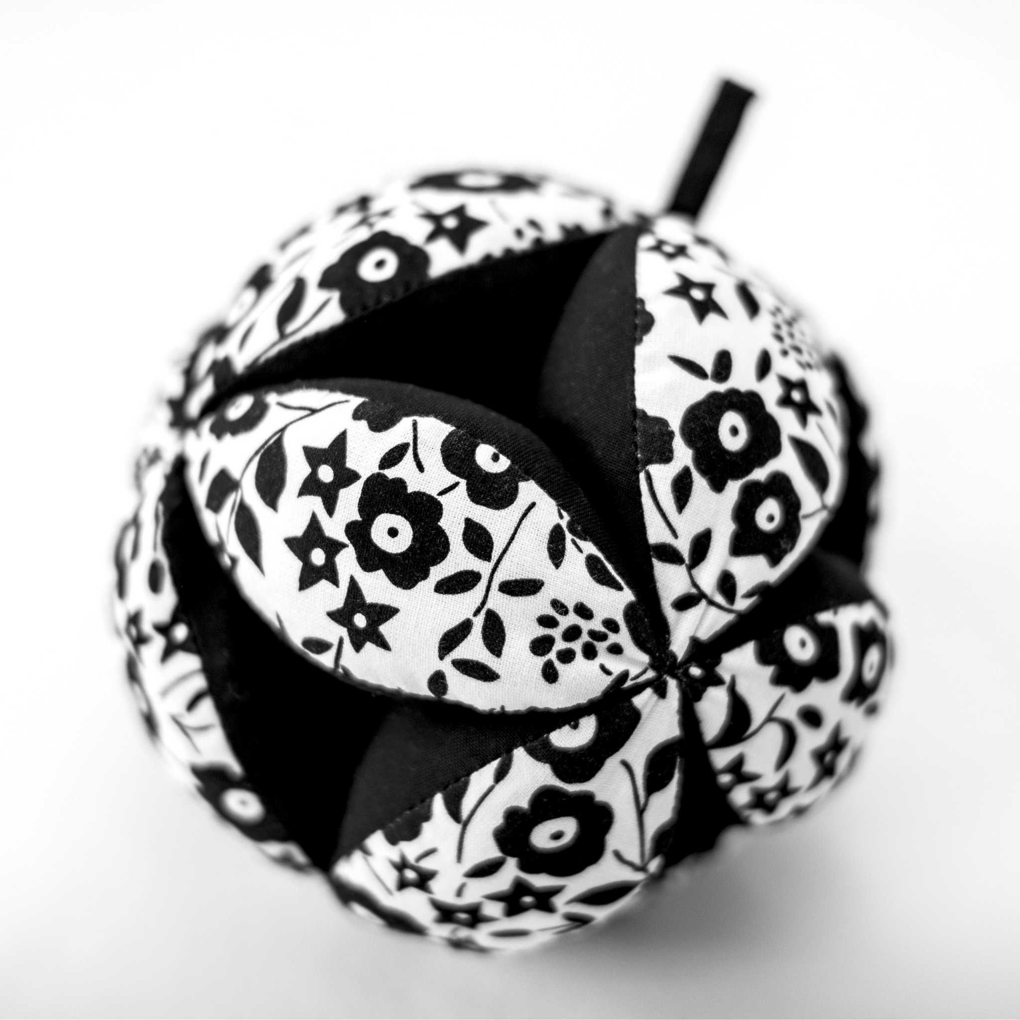ETTA LOVES X LIBERTY: THE PLAY AND CUDDLE SET - Etta Loves