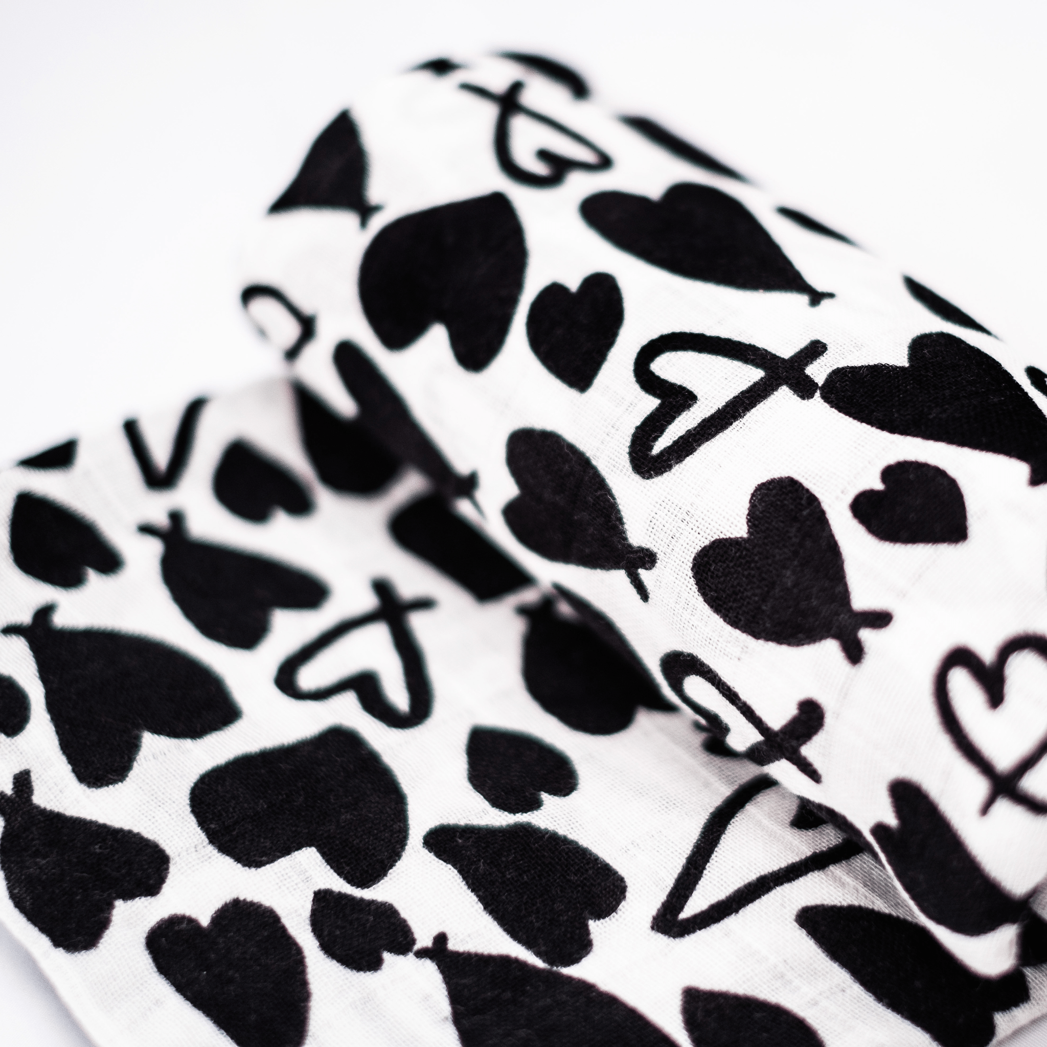 LOVE HEART SINGLE SENSORY MUSLIN - Designed for 0 - 4 month old babies - Etta Loves