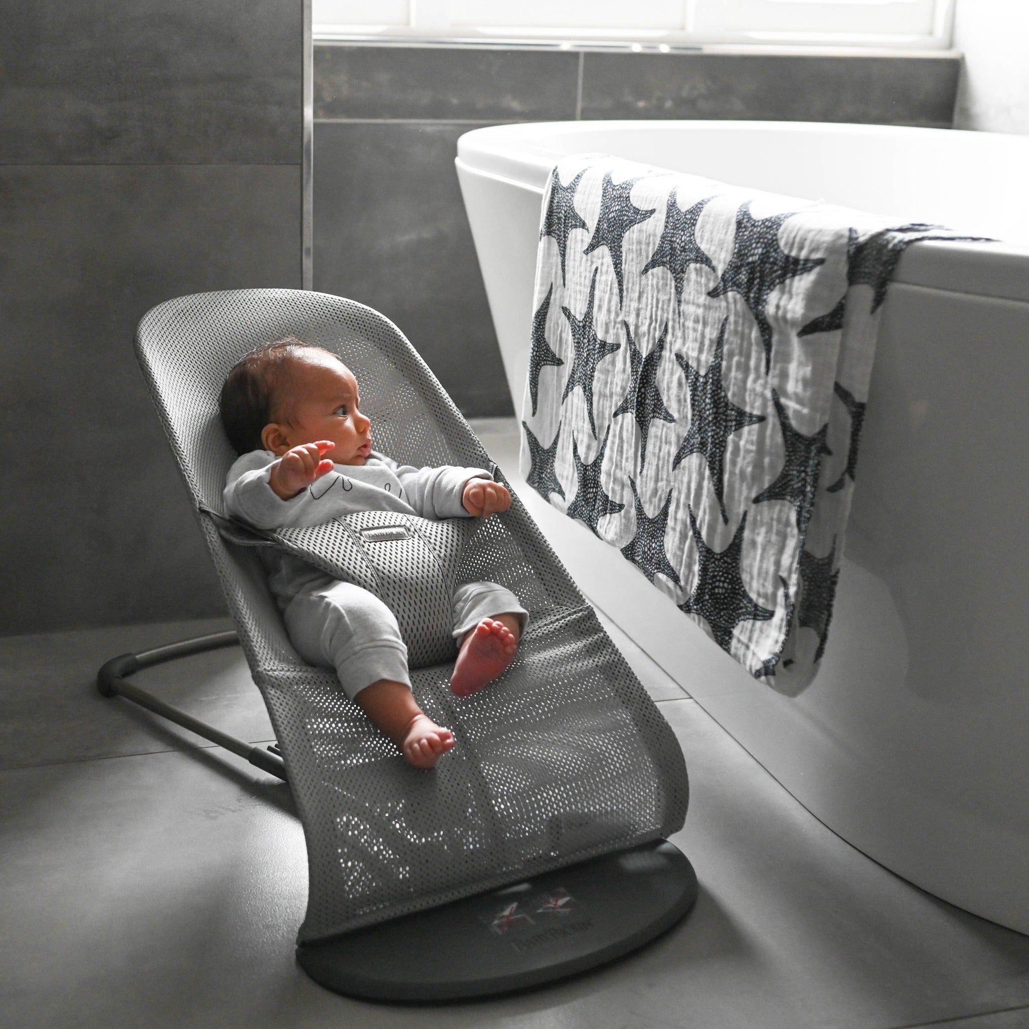 XL STARFISH MUSLIN - for newborn to 4 month old babies - Etta Loves